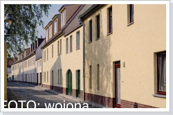 Im Jahre 2000 mußten diese unbewohnbar gewordenen Häuser einer Neubebauung weichen. Im Jahre 2000 mußten diese unbewohnbar gewordenen Häuser einer Neubebauung weichen.