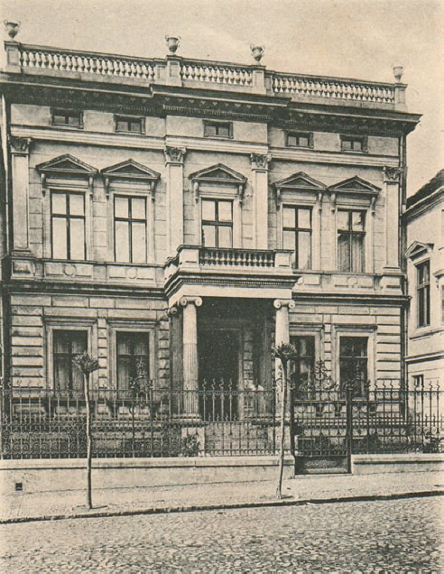 Das ehemalige Landratsamt musste 1925 einem Neubau weichen.