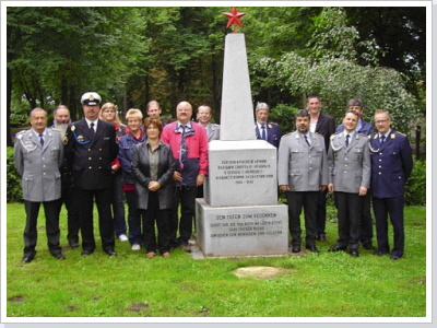 Die neue Anlage f&uuml;r die gefallenen sowjetischen Soldaten. / new Cemetery of fallen Soviet soldiers.