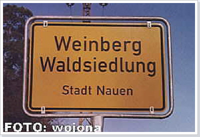Das Ortsschild vom Weinberg. / The place name sign of the city-district Weinberg.