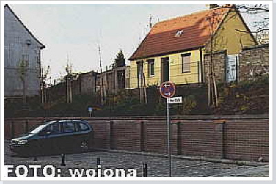 Neues Wohnhaus gegen&uuml;ber der ehemaligen Stadtmauer. / New residential building on the former city-wall.